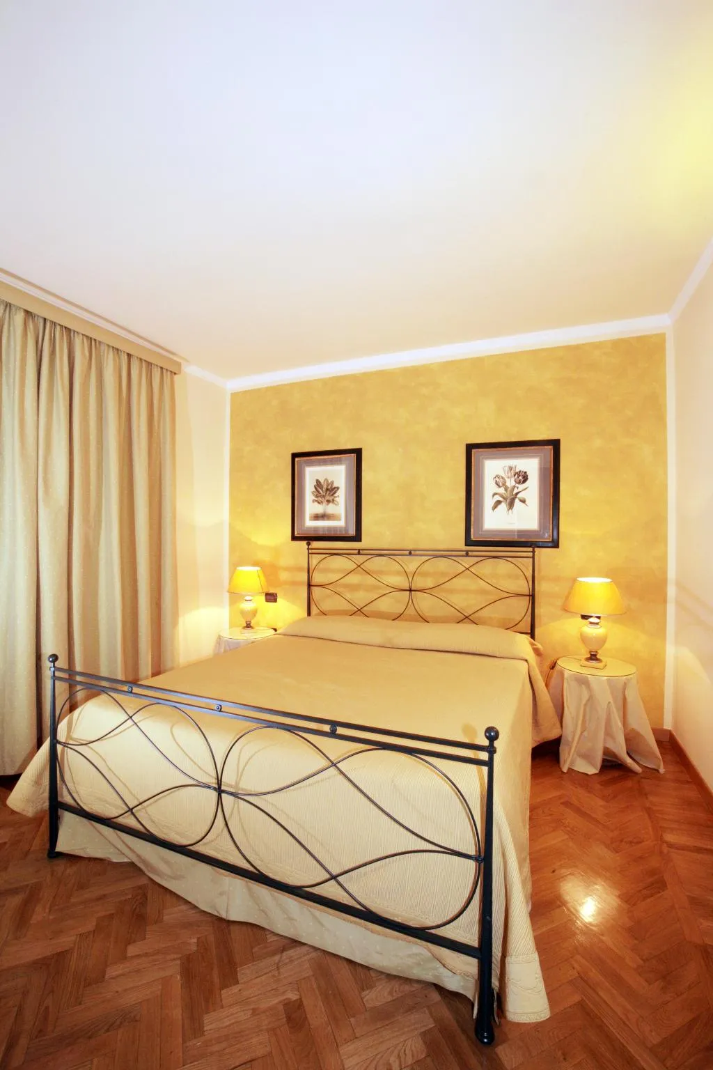 APARTMENT TWO BEDROOMS Room, Residence Palazzo Gamba, Florence