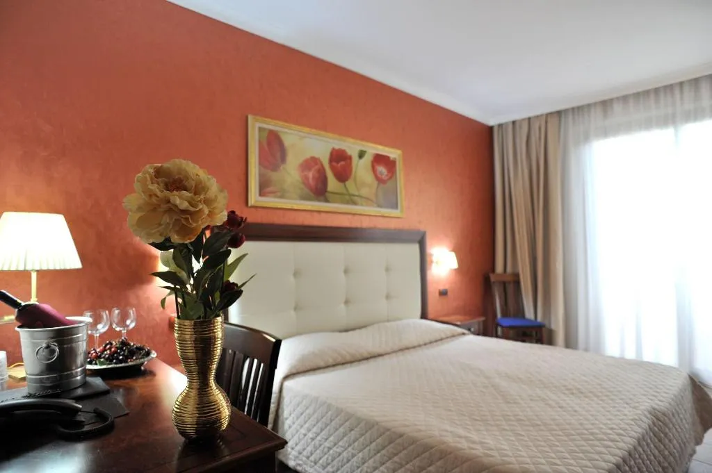 Room, Hotel Flora, Catania