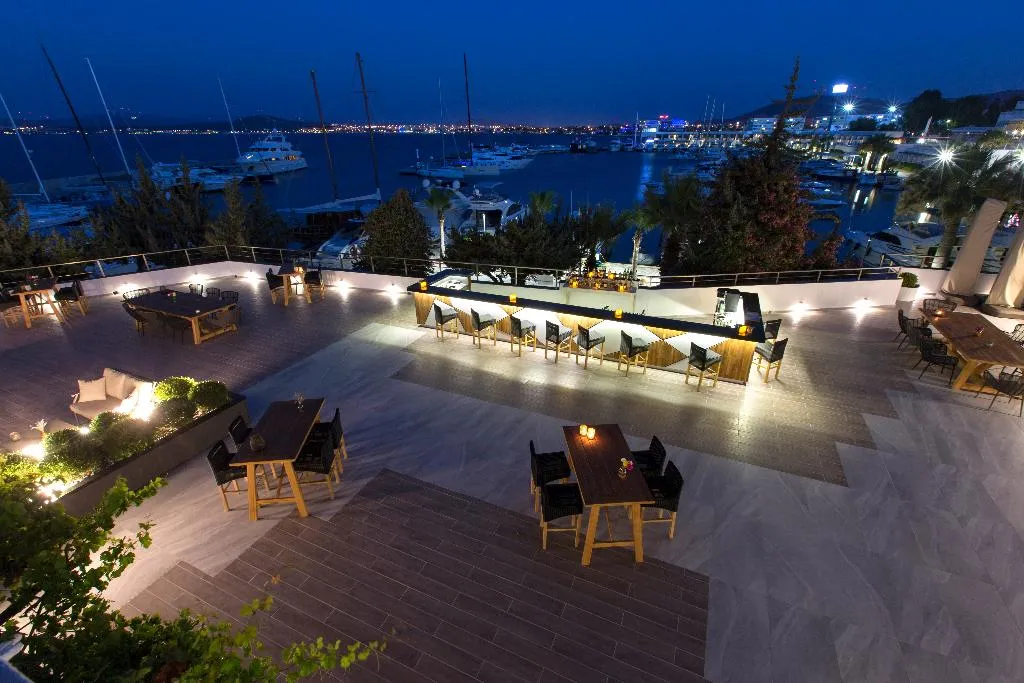 Bar, Altin Yunus Resort & Thermal Hotel, Izmir