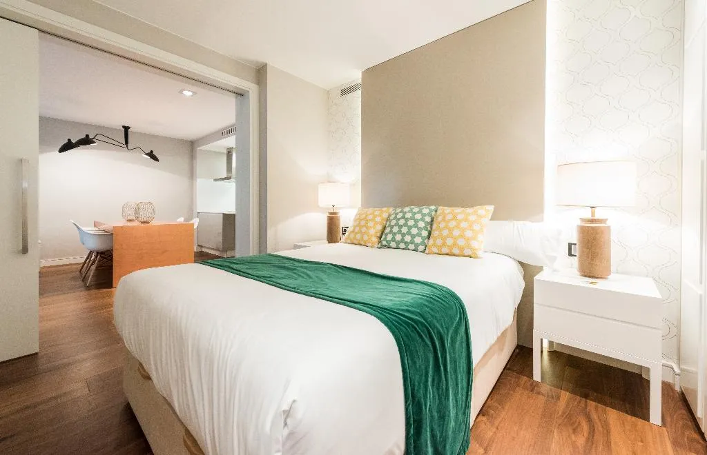 APARTMENT ONE BEDROOM Room, Gran Via Centric II, Madrid