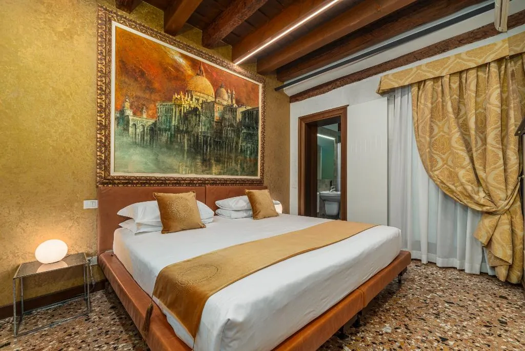 APARTMENT ONE BEDROOM WITH TERRACE Room, Palazzo Paruta, Venice