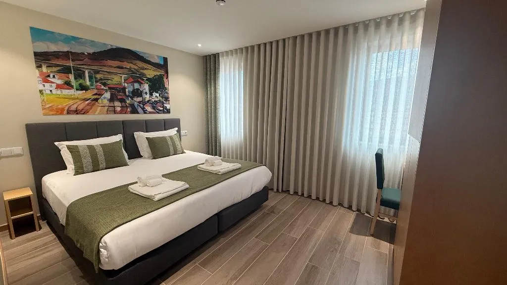 TRIPLE STANDARD Room, Oporto Station Hostel & Rooms, Porto