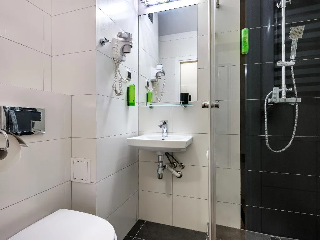 STUDIO TWO BEDROOMS Room, Kosmopolita Rooms & Apartments, Krakow