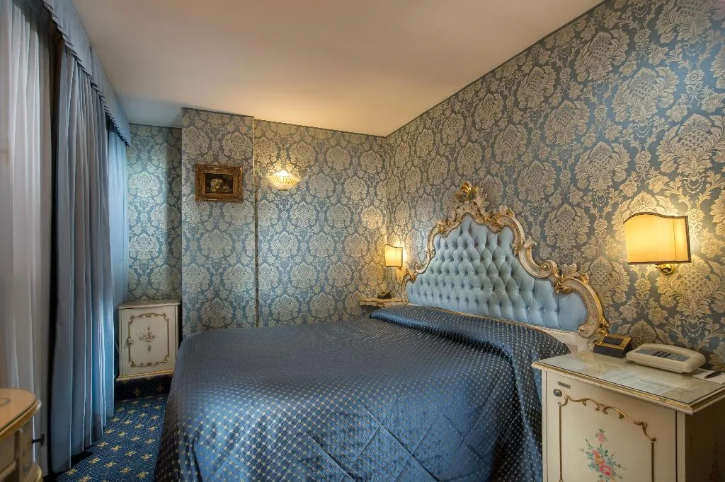 DOUBLE ECONOMY Room, Rialto Hotel, Venice