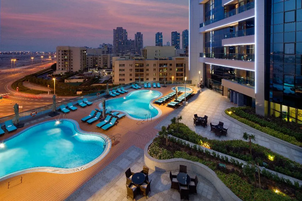 Pool, Millennium Place Barsha Heights Hotel Apartments, Dubai