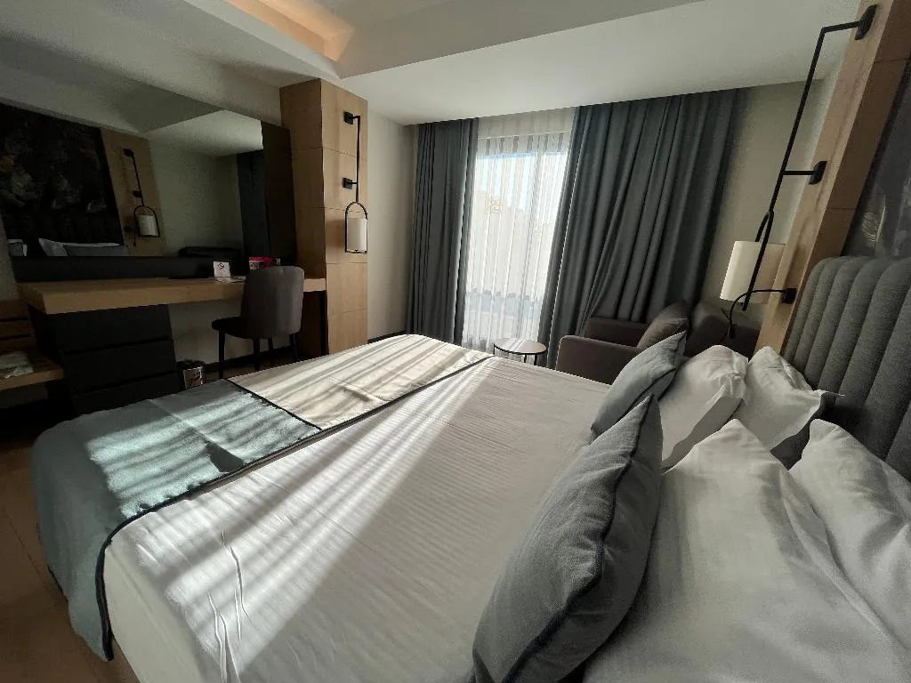 DOUBLE SINGLE USE SUPERIOR SEA VIEW Room, Side Zeugma Adult Only +16 Age, Antalya