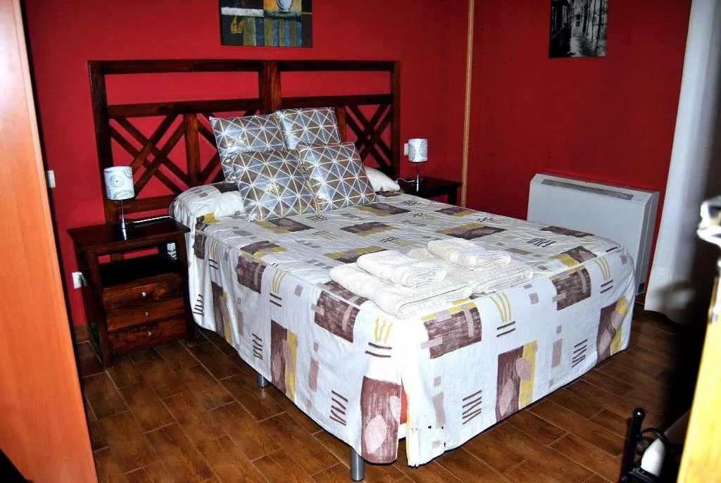 Room, Apartahotel Collarubio, Madrid