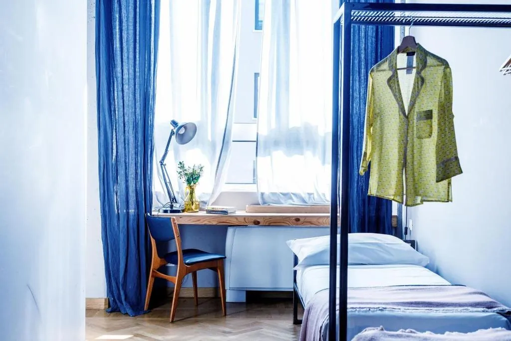 Room, Casa Base, Milan