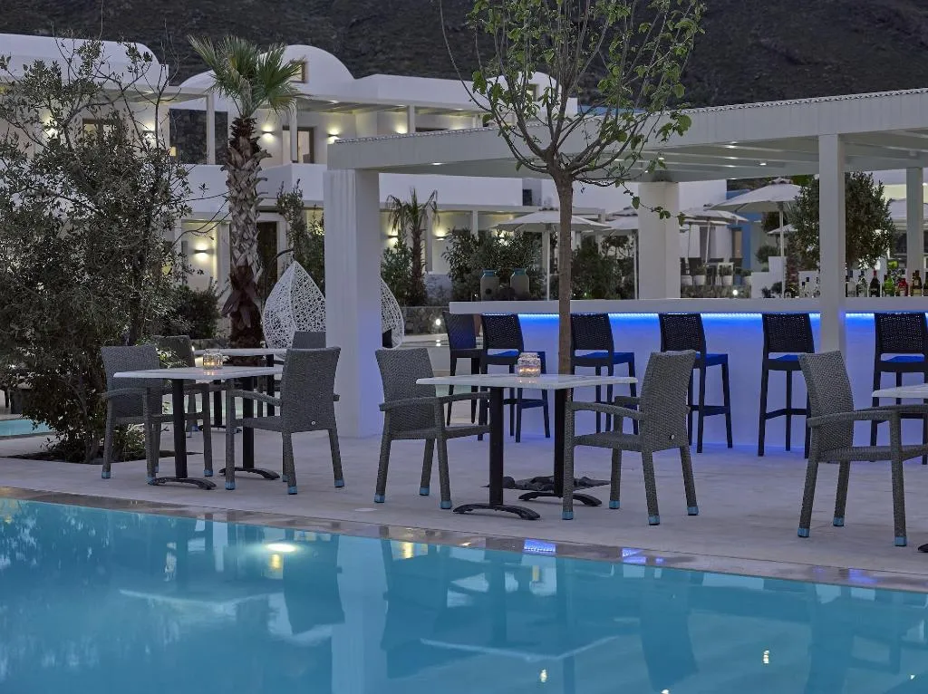 Sports and Entertainment, Aurora Santorini, Santorini