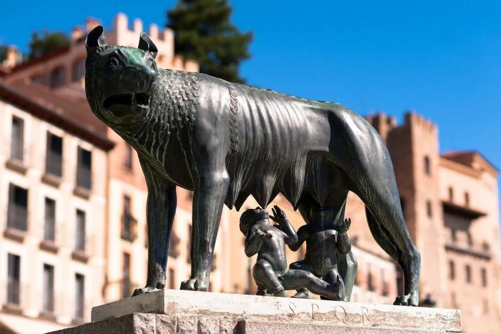 Sports and Entertainment, Angelica, Naples