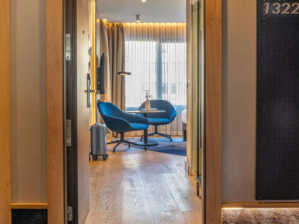 TWIN CLASSIC Room, Pullman Madrid Airport Feria, Madrid