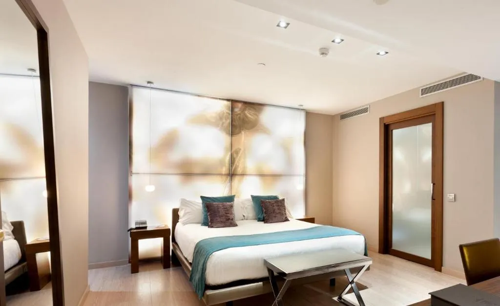 SINGLE STANDARD Room, España Ocean Drive Newly Renovated, Barcelona