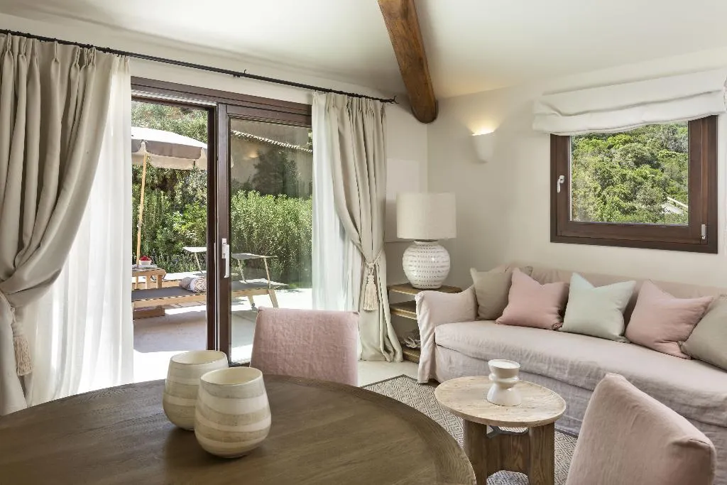 SUITE PRESTIGE Room, Relais Villa Carola, Olbia