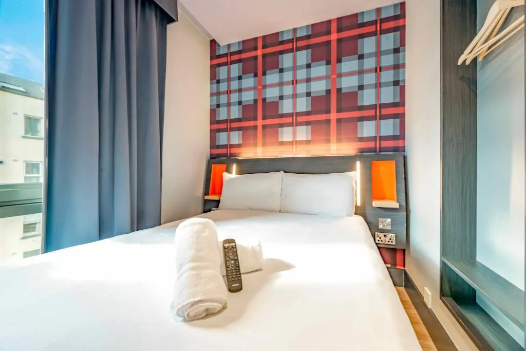 Room, easyHotel Dublin City Centre, Dublin