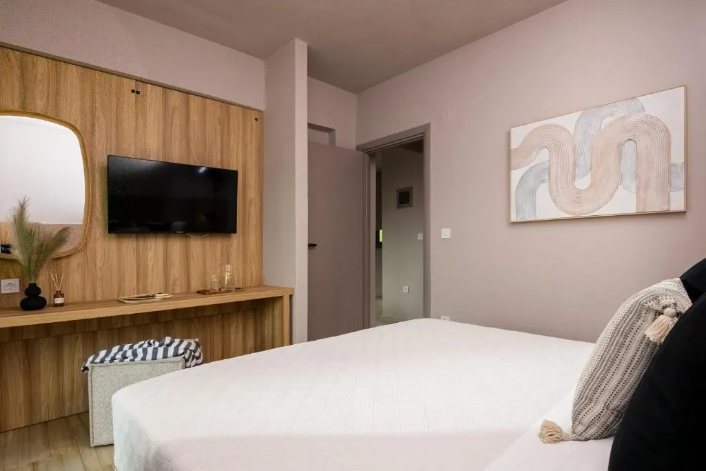 SUITE TWO BEDROOMS Room, Petra Nera, Skiathos