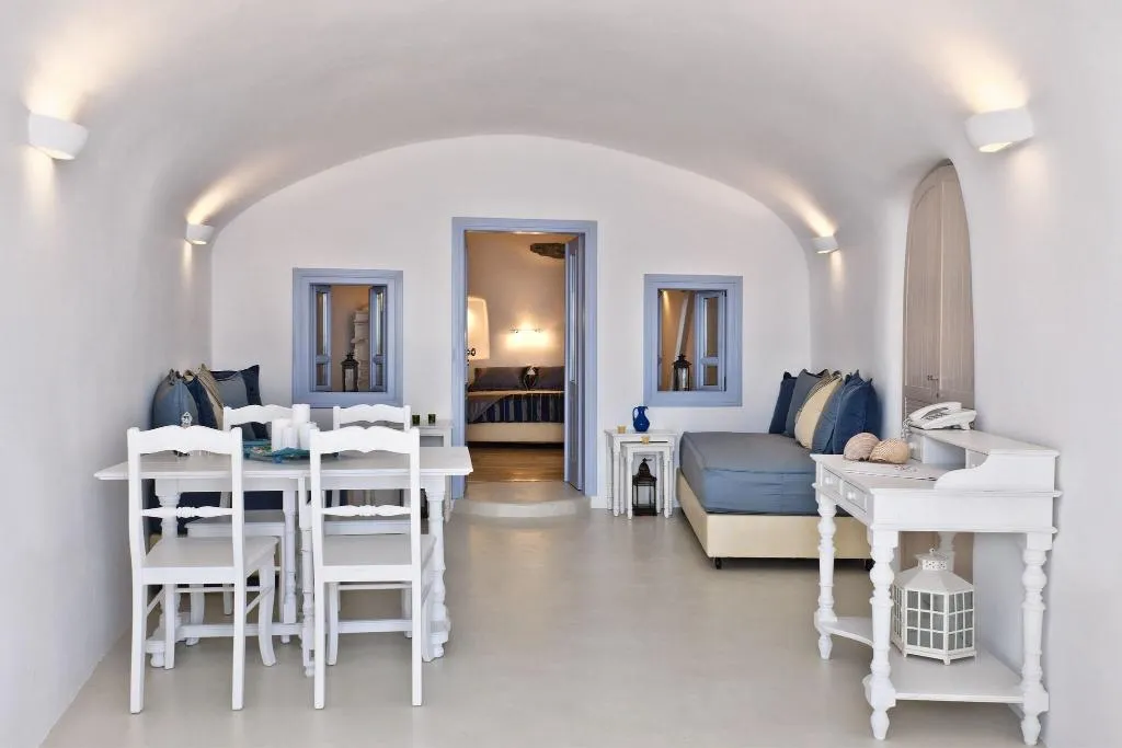 Room, Anemomilos, Santorini