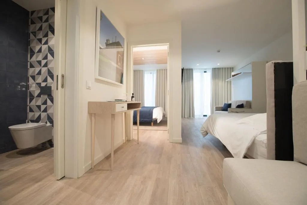 Room, Almada Wine House, Porto