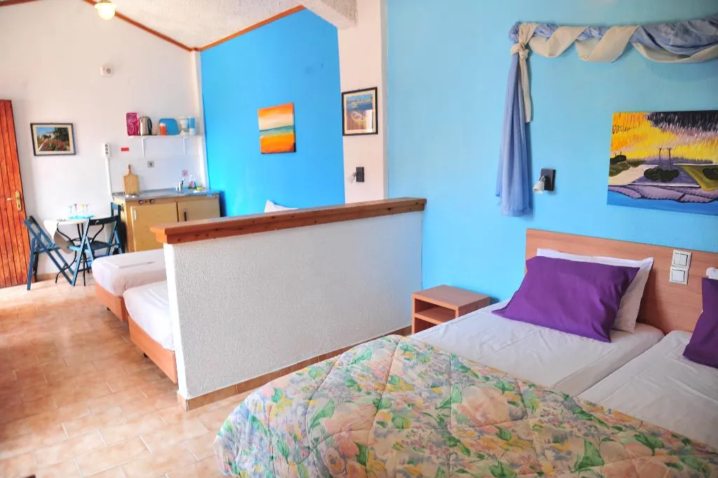 STUDIO CAPACITY 4 Room, Amalthia Studios, Skiathos