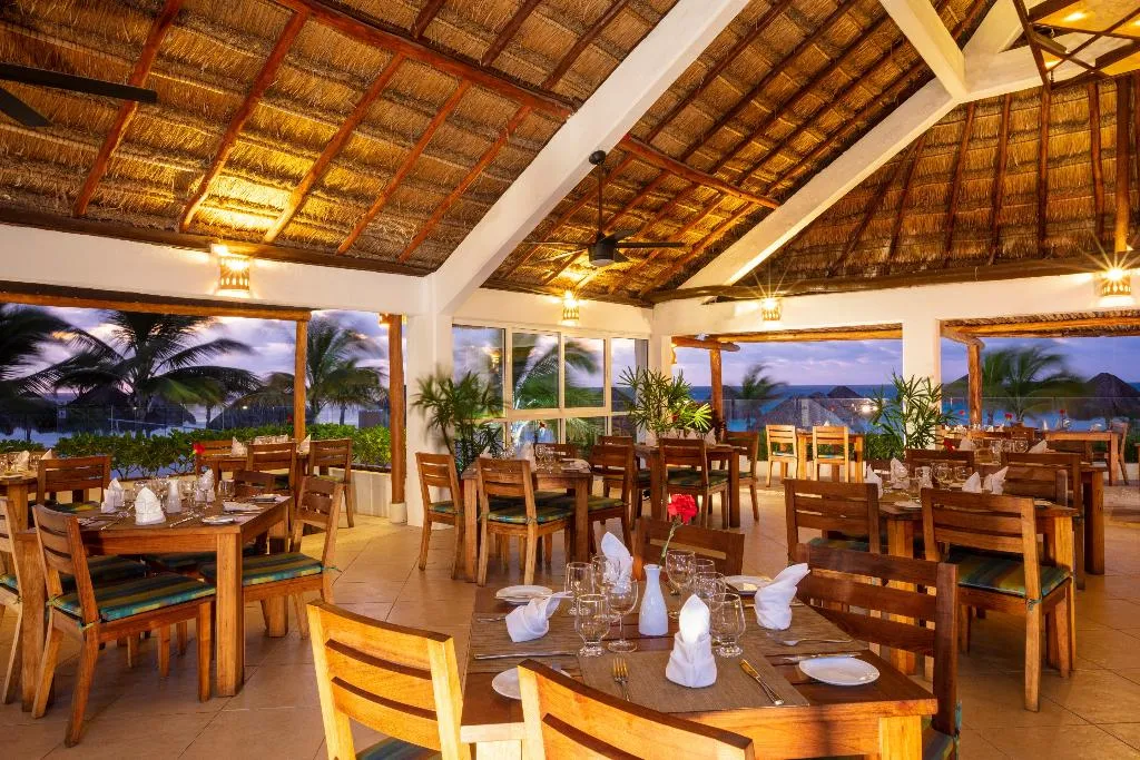 Restaurant, Krystal Cancun, Cancun Area