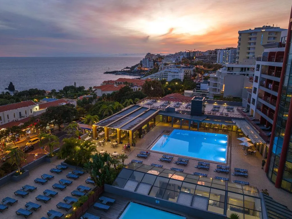Pool, The Views Monumental, Madeira