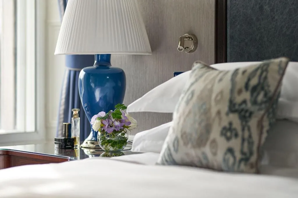 DOUBLE PREMIUM KING BED Room, The Shelbourne, Autograph Collection, Dublin