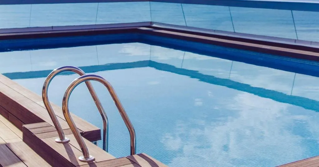 Pool, Suit d M correct code to use 3695, Costa Blanca