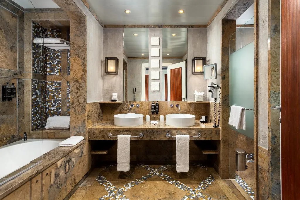 Double or Twin SUPERIOR SEA VIEW Room, Grande Real Villa Italia Hotel & Spa, Lisbon