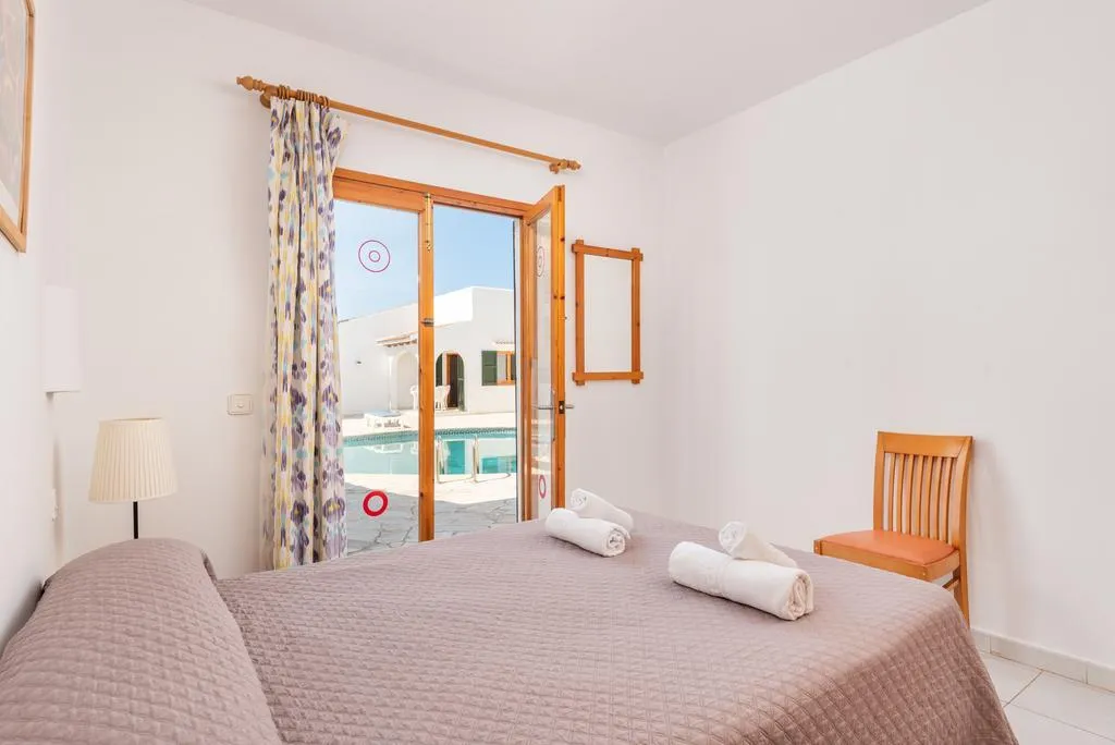 Room, Casas Menorquinas, Menorca