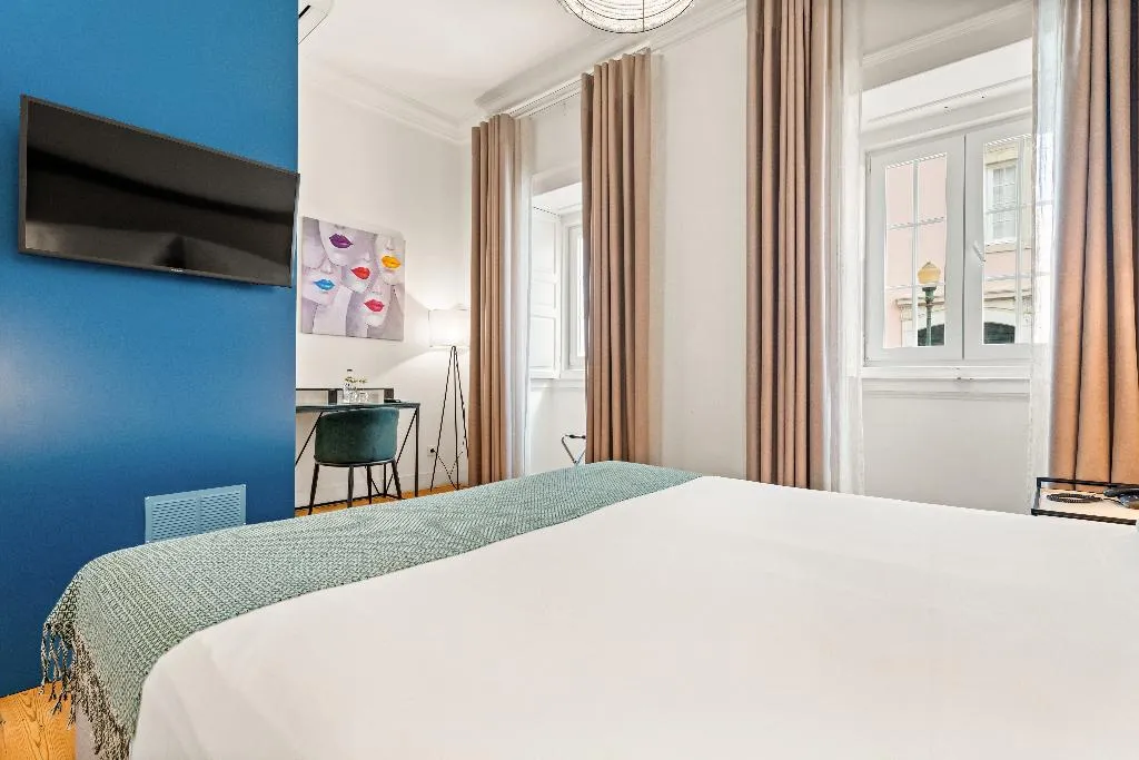DOUBLE CLASSIC QUEEN BED Room, Jardim Da Lapa By Shiadu, Lisbon
