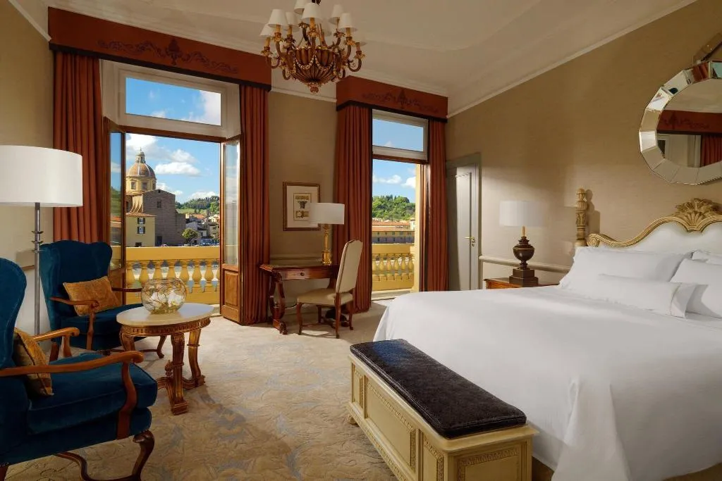 DOUBLE PREMIUM KING BED Room, The Westin Excelsior, Florence