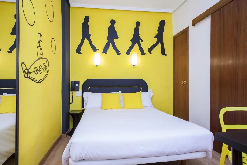 SINGLE STANDARD Room, Casual de la Música Valencia, Valencia