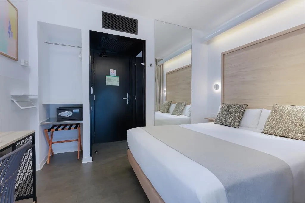 DOUBLE INNER Room, Casa Lit Barcelona, Barcelona