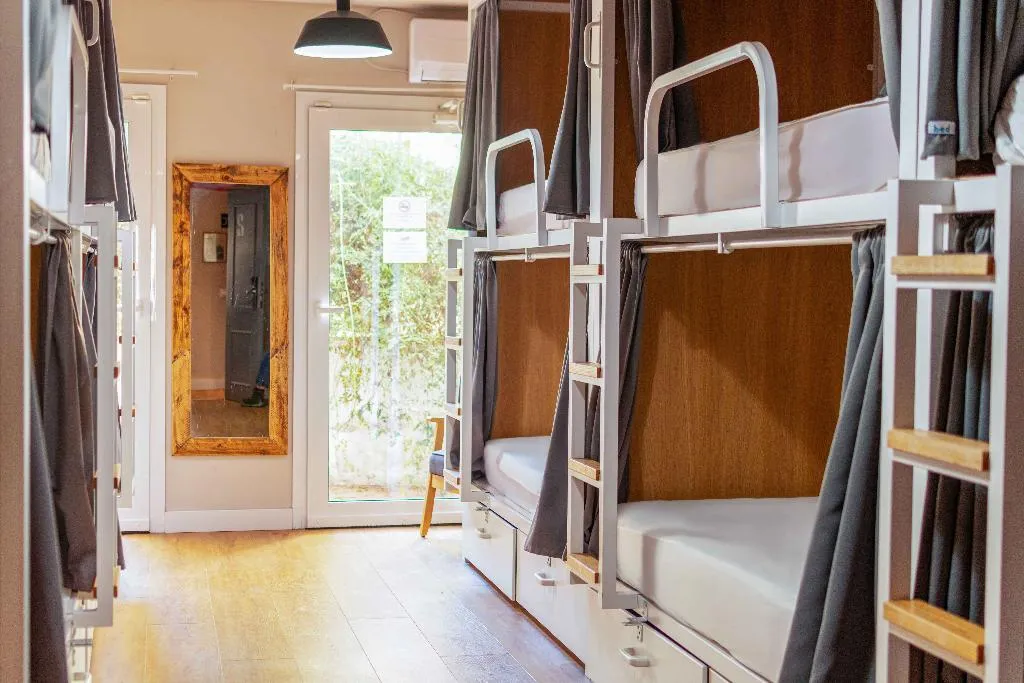 Bed in dormitory WITH SHARED BATHROOM Room, Factory Hostels Barcelona, Barcelona