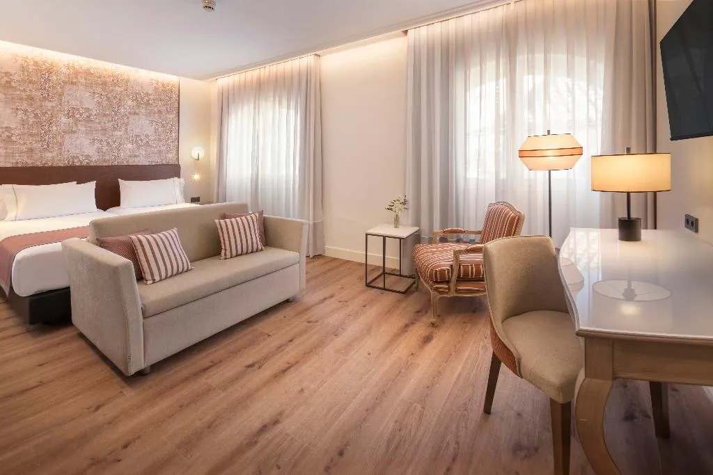 TRIPLE STANDARD Room, Eurostars Sevilla Boutique, Seville