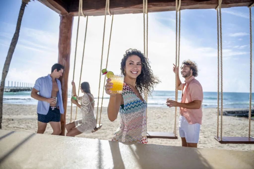 Bar, Wyndham Alltra Playa del Carmen Adults Only All In, Playa Del Carmen