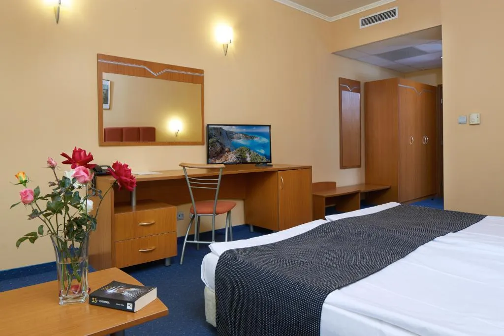 Room, Alba, Bourgas