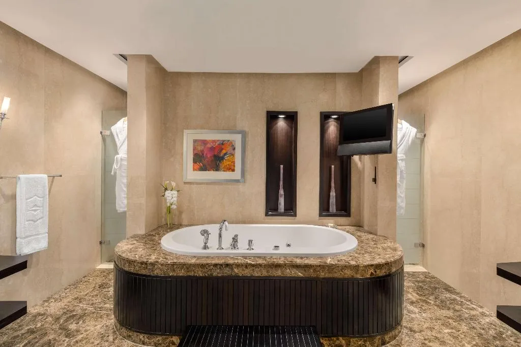 Room, Shangri-La Dubai, Dubai