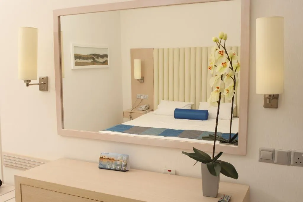 TWIN SIDE SEA VIEW Room, Vrissiana Beach Hotel, Cyprus