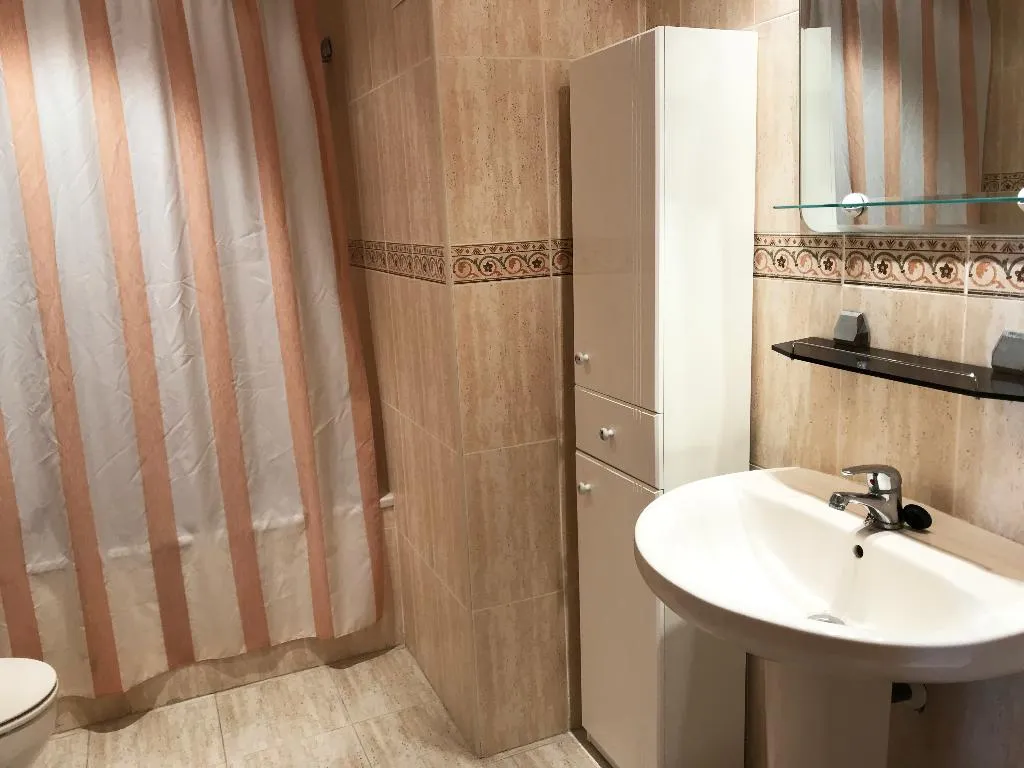 APARTMENT CAPACITY 6 THREE BEDROOM Room, Apartamentos Canet de Berenguer 3000, Valencia