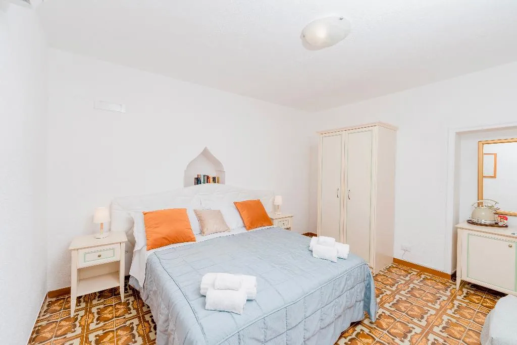TRIPLE GARDEN VIEW Room, Albergo Diffuso Bacco Furore, Naples