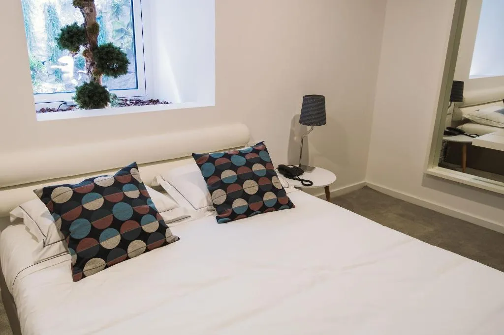 Room, Pousadela Village, Porto