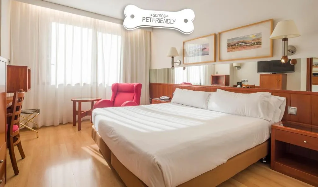 Double or Twin STANDARD Room, Ilunion Les Corts Spa, Barcelona