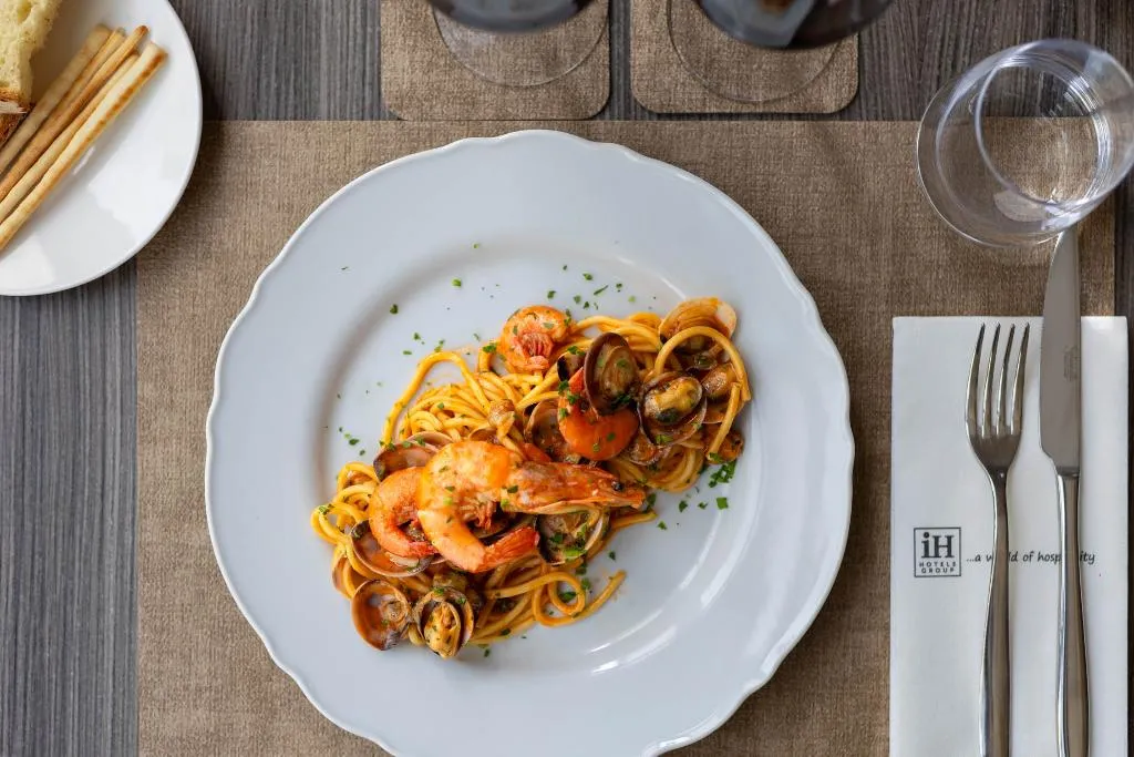 Restaurant, iH Hotels Milano Lorenteggio, Milan