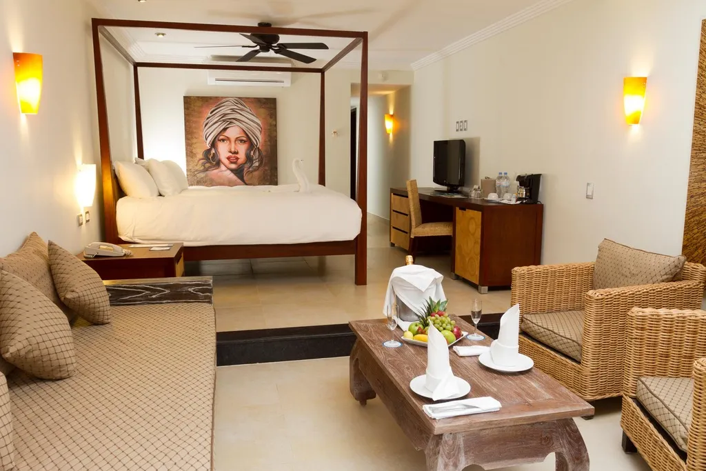 JUNIOR SUITE STANDARD Room, Sandos Playacar All Inclusive, Cancun Area