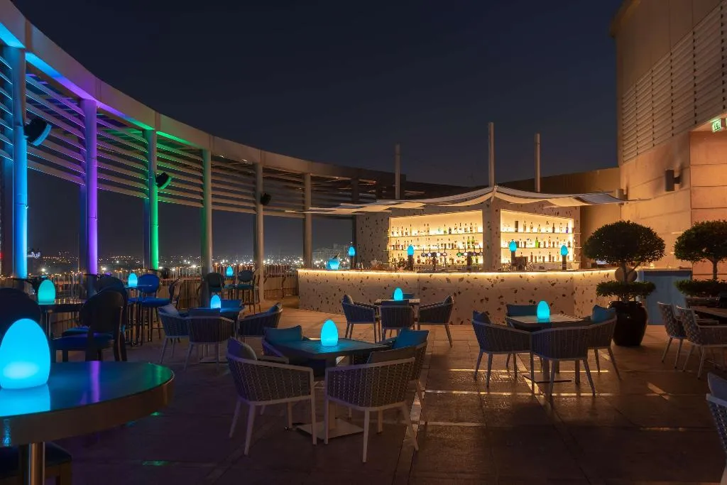 Bar, Radisson Blu Hotel, Dubai Media City, Dubai