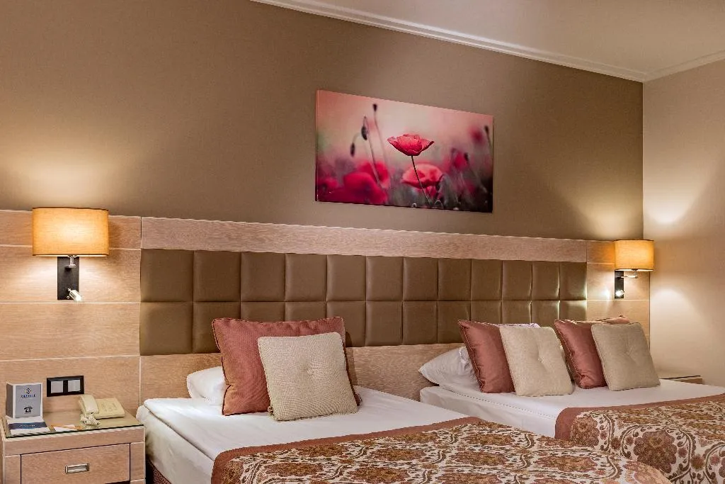 DOUBLE LAND VIEW Room, Miracle Resort, Antalya