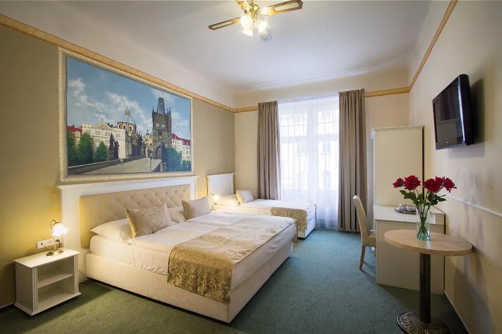 TRIPLE STANDARD Room, Taurus, Prague
