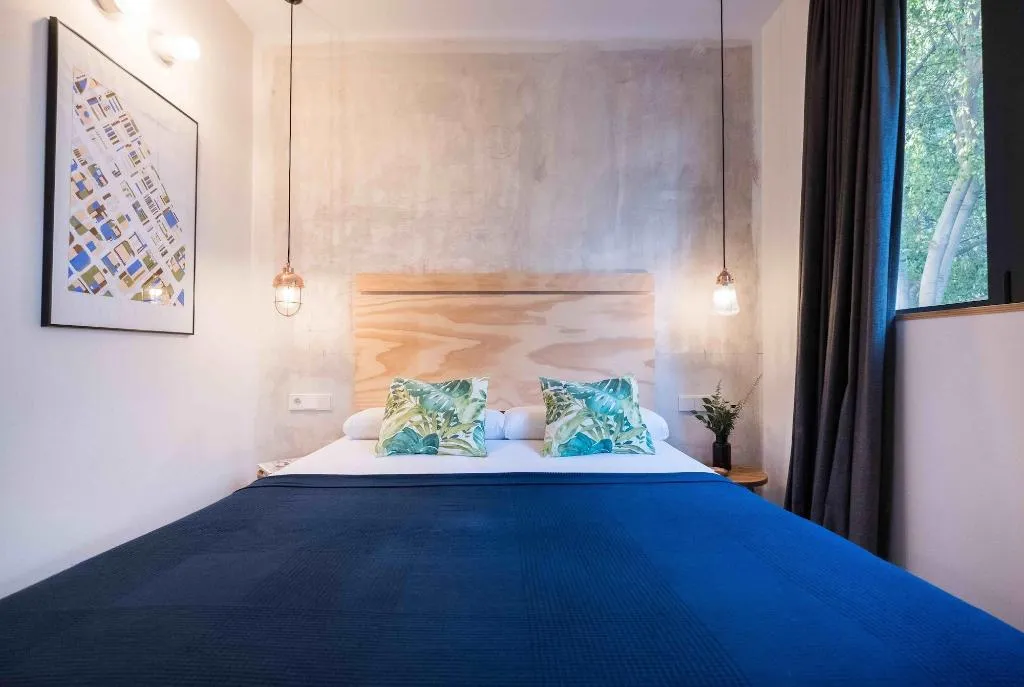 Room, Magatzem 128, Barcelona