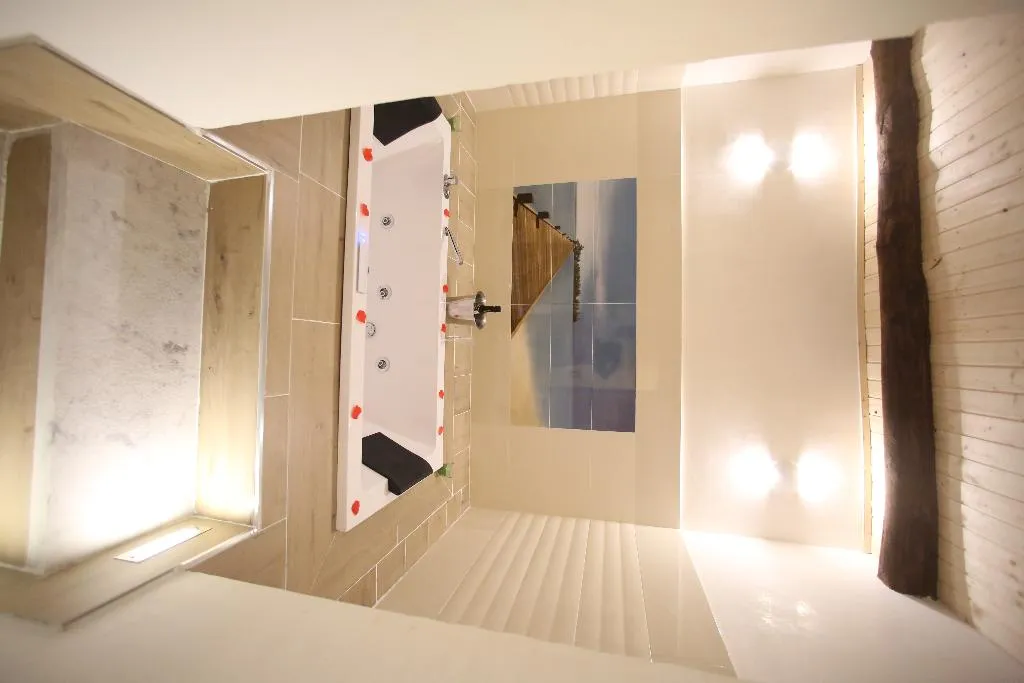 JUNIOR SUITE STANDARD Room, Relais Piazza del Plebiscito, Naples