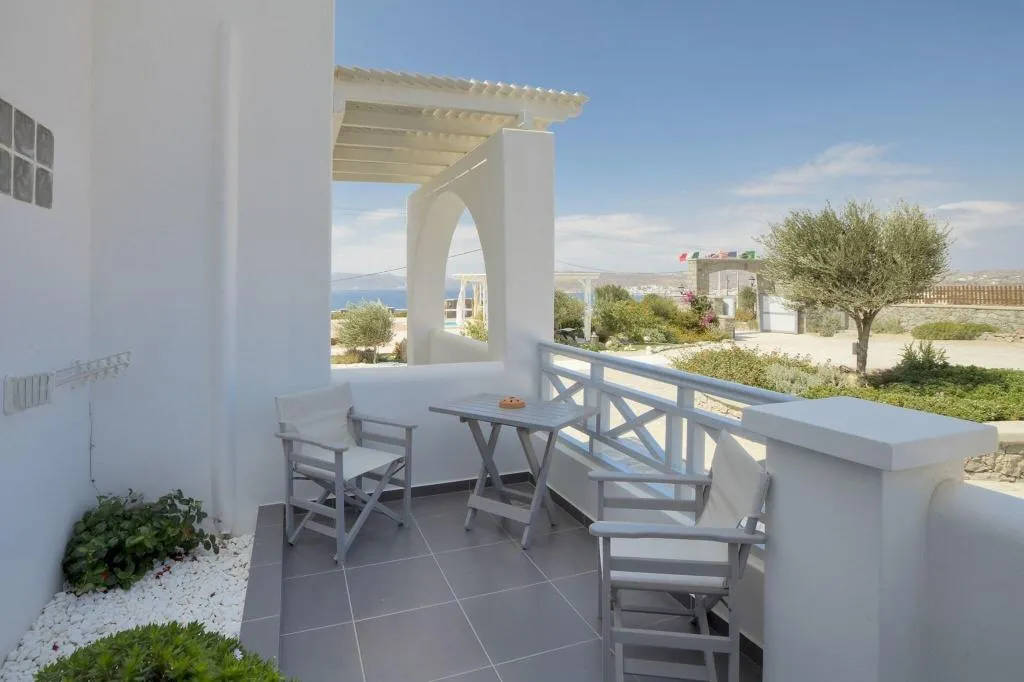 Terrace, Miland Suites, Santorini